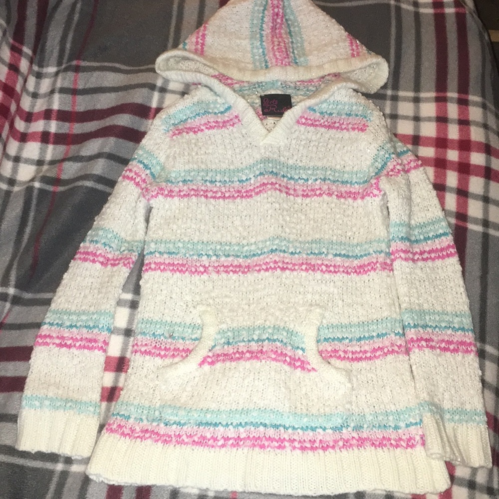 Cute hooded pullover